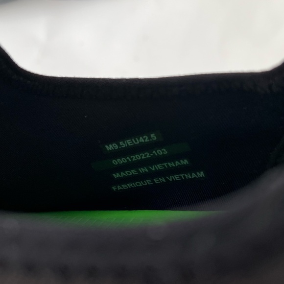 OOfos OOmg Eezee Low Top Comfort Recovery Shoe Black - Picture 6 of 7